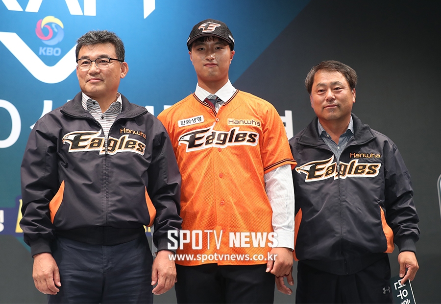 [포토S] 변우혁, 포스트 김태균을 꿈꾸며