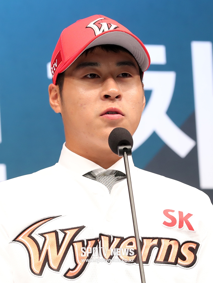 [포토S] 소감 말하는 SK 백승건