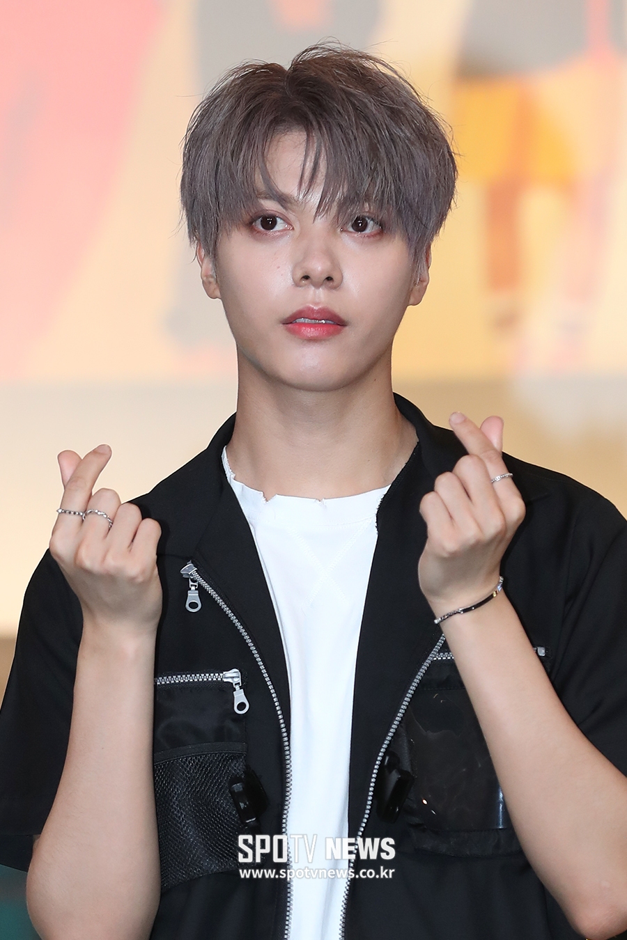 [포토S] 유앤비 지한솔, 빠져드는 눈빛