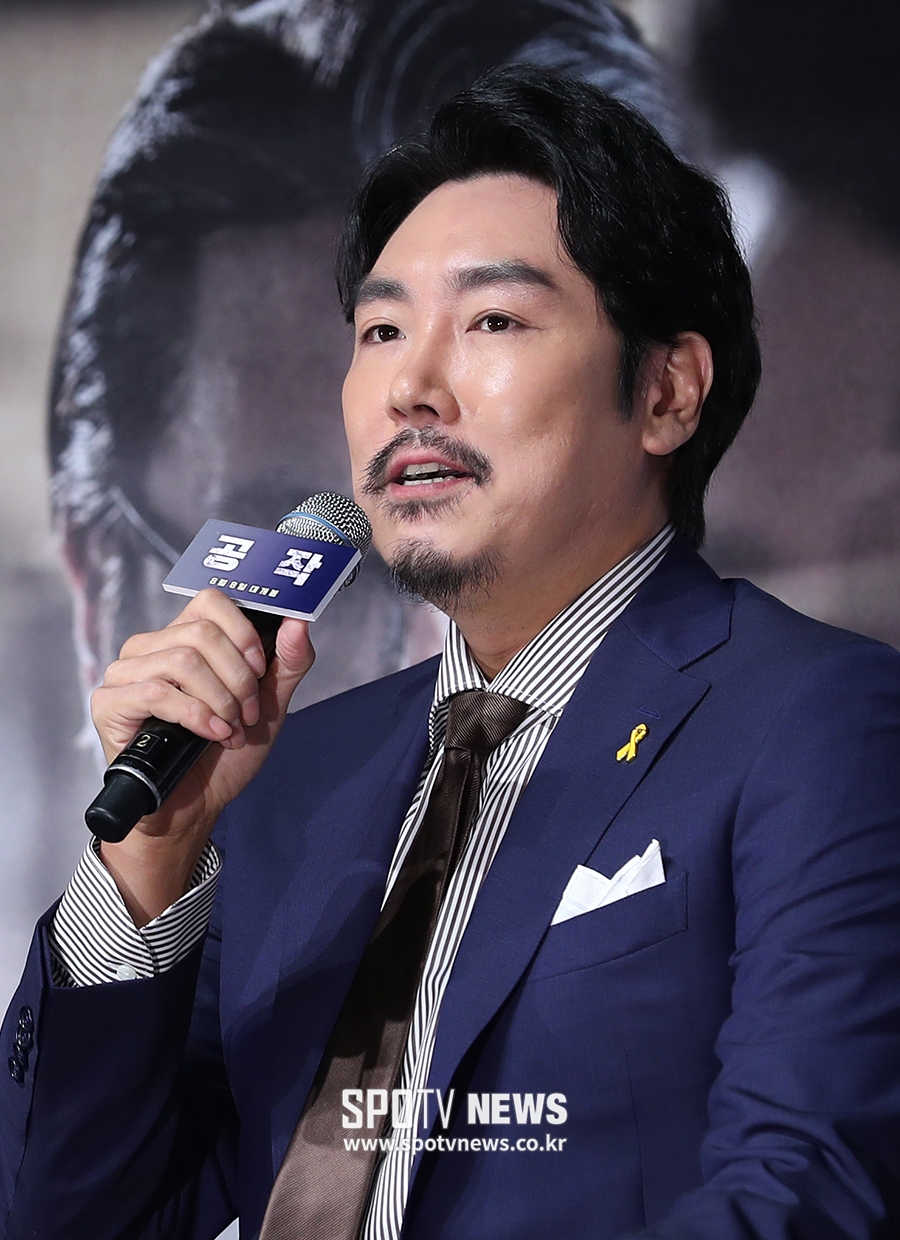 [포토S] 조진웅, 세월호 리본 달고