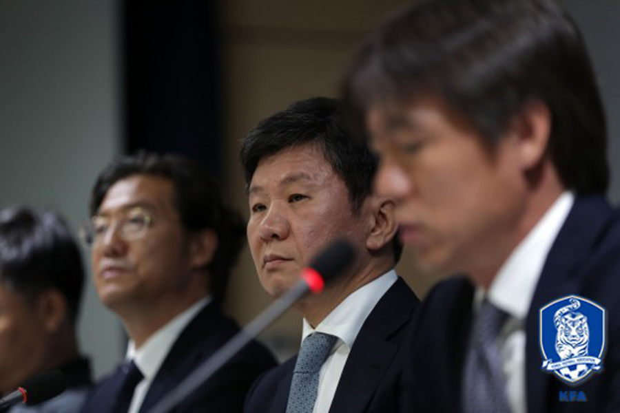 [SPO CRITIC] “남북회담 때문에 흥행 실패?” 현실 인식 부족한 정몽규 회장 ‘책임 회피’