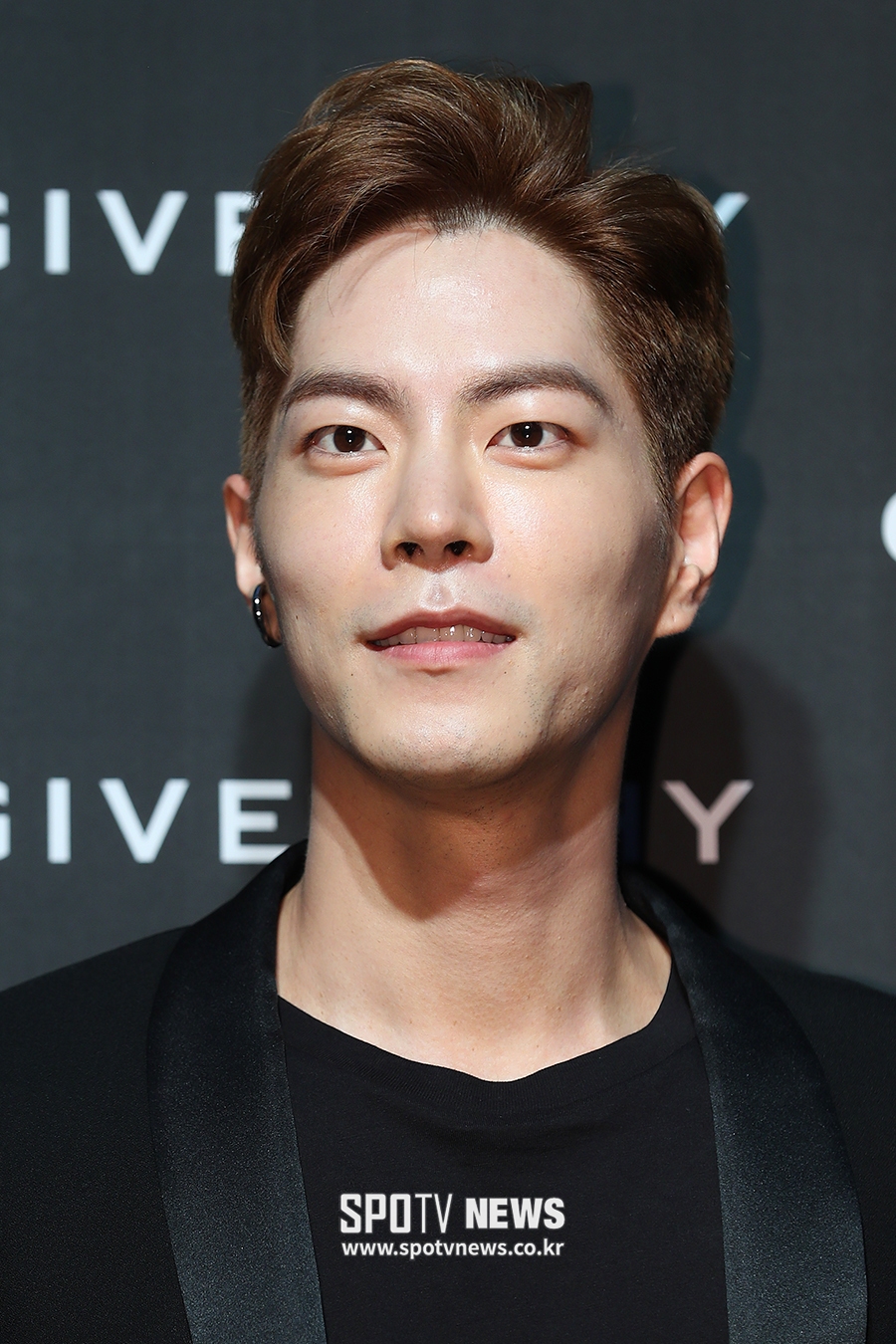 [포토S] 홍종현, 매력적인 공룡상