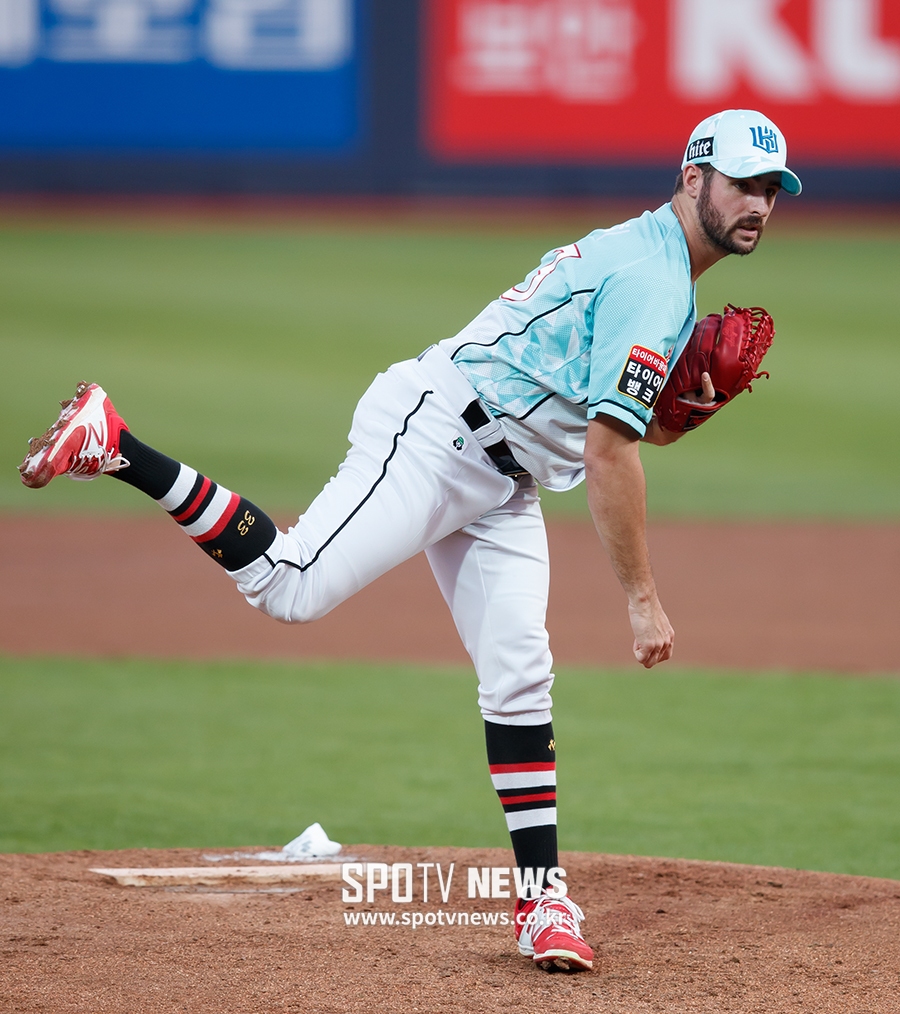[NPB] 앨버스+로치, 오릭스 'KBO 출신 투수'로 탄력받나