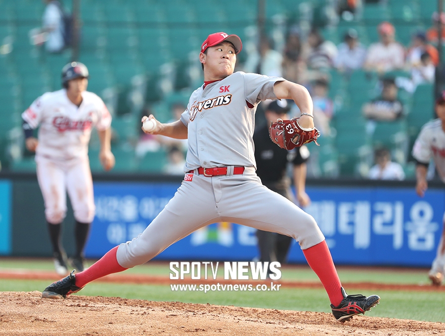 [포토S] 역투하는 북부 올스타 이원준