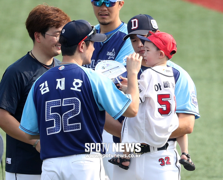 [포토S] 김재호, 귀여운 아들과 올스타전 나들이