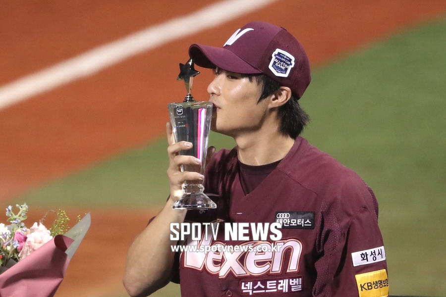 '이제는 주인공' 김하성, 2위 징크스도 털어낼까