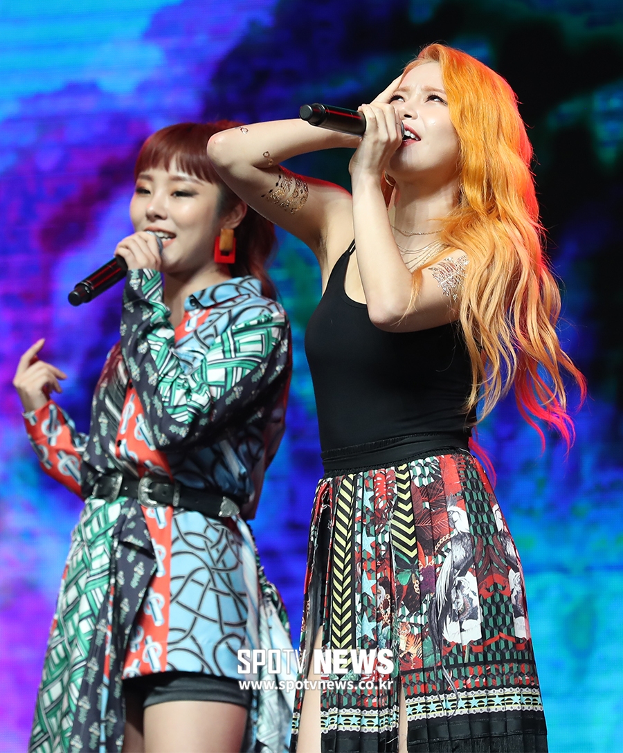 [포토S] 마마무 솔라, 코믹한 퍼포먼스