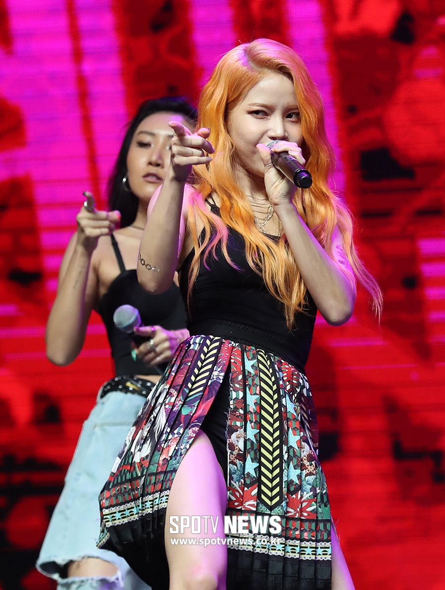 [포토S] 마마무 솔라, 섹시 눈빛 발산