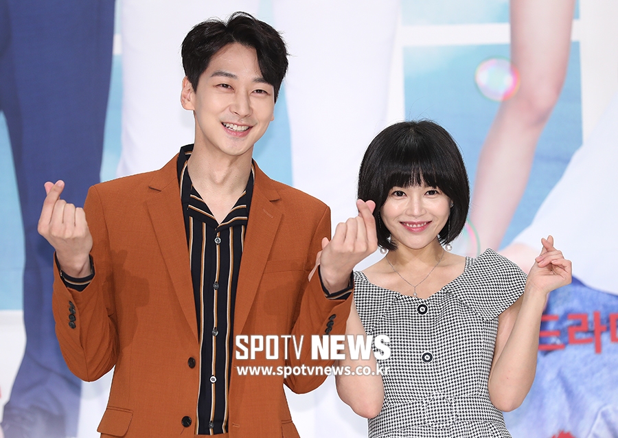 [포토S] 심지호-이영아, 하트 뿅뿅