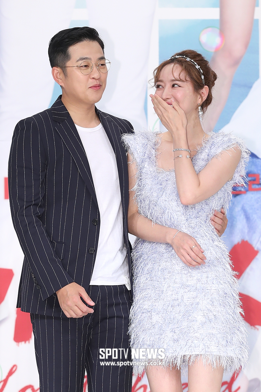 [포토S] 홍수아, 박광현의 과감한 스킨십에 당황