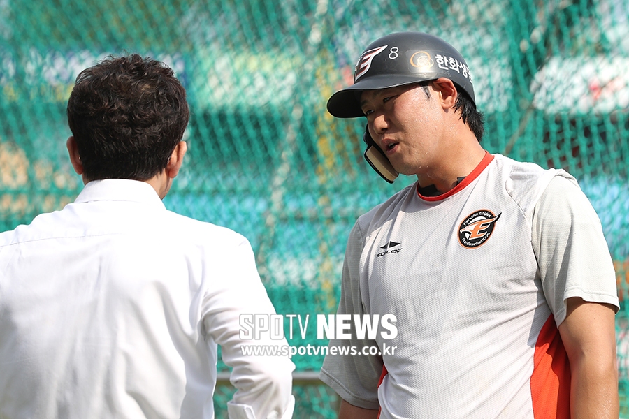 [포토S] 하주석, '날씨가 너무 더워요'