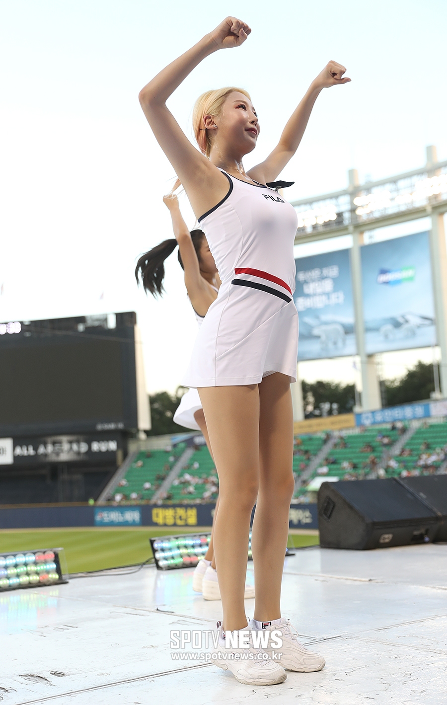 [포토S] 치어리더 박소현, 볼륨감 넘치는 몸매
