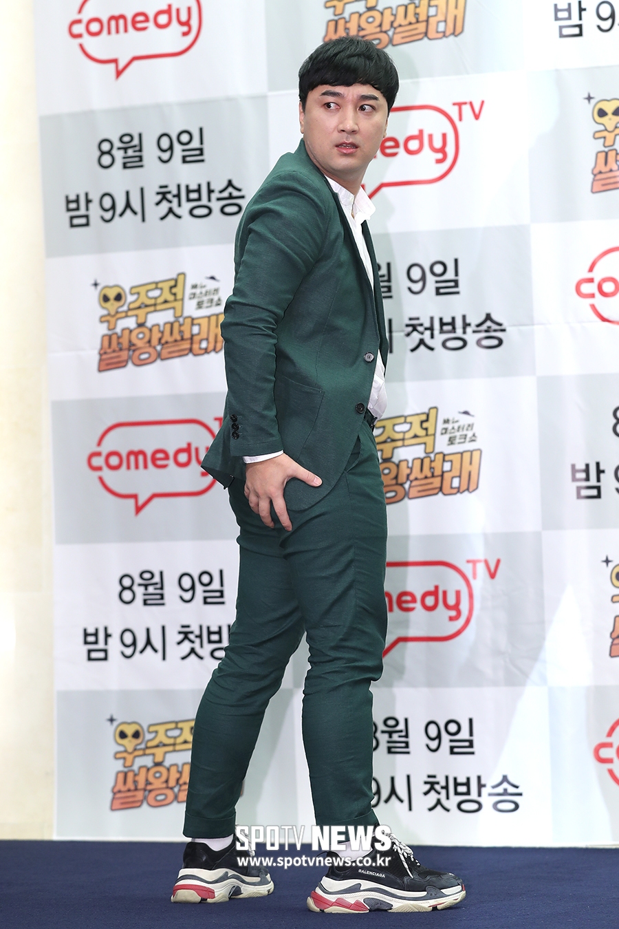 [포토S] 황제성, 과감한 포즈