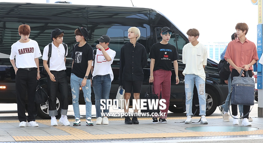 [포토S] 골든차일드, '케이콘 갑니다'