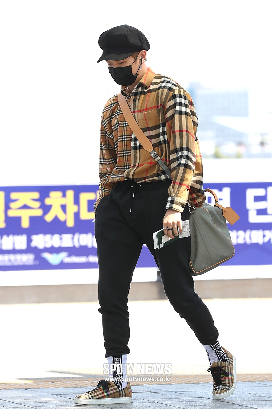 [포토S] 강다니엘, 머리부터 발끝까지 명품