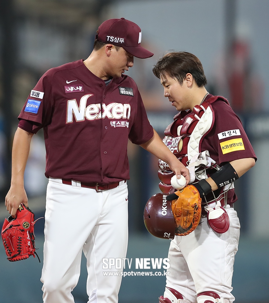 [포토S] 오주원, 승리구는 김재현에게
