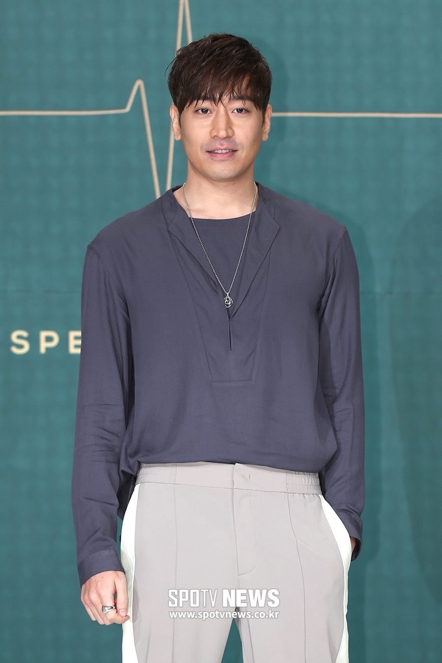 [포토S] 에릭,'여전히 잘생겼네'