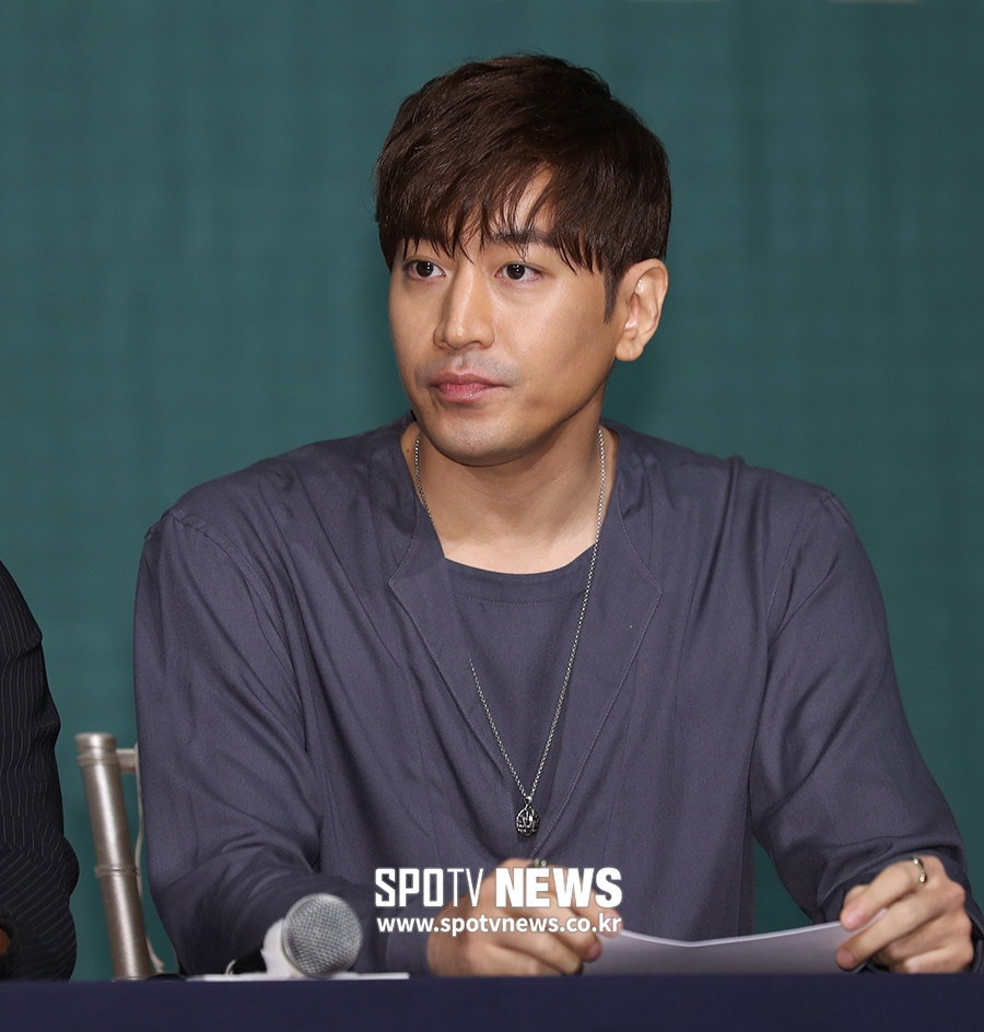 [포토S] 신화 에릭, 매력적인 리더