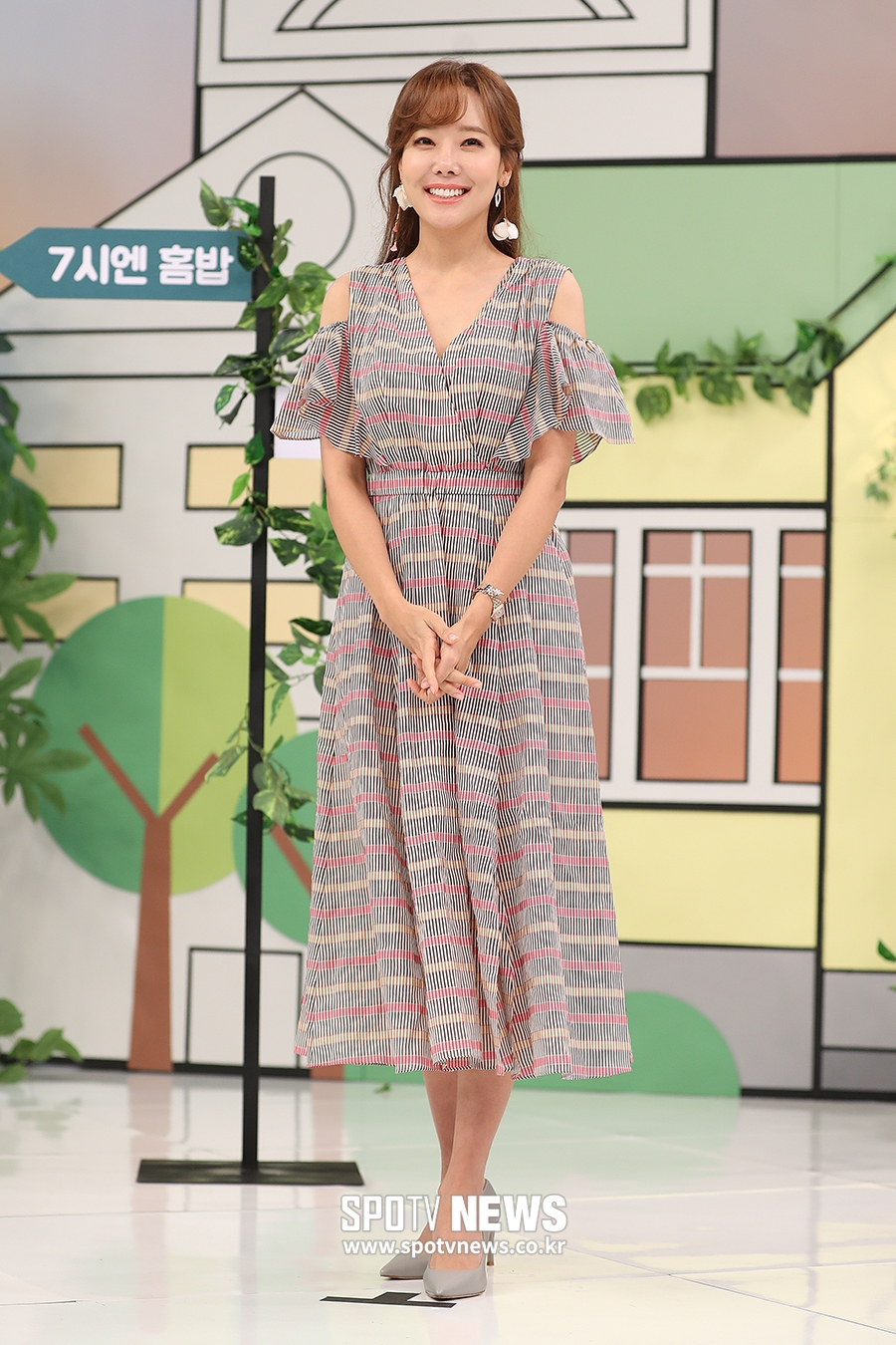 [포토S] 소유진, 트임 원피스로 우아하게