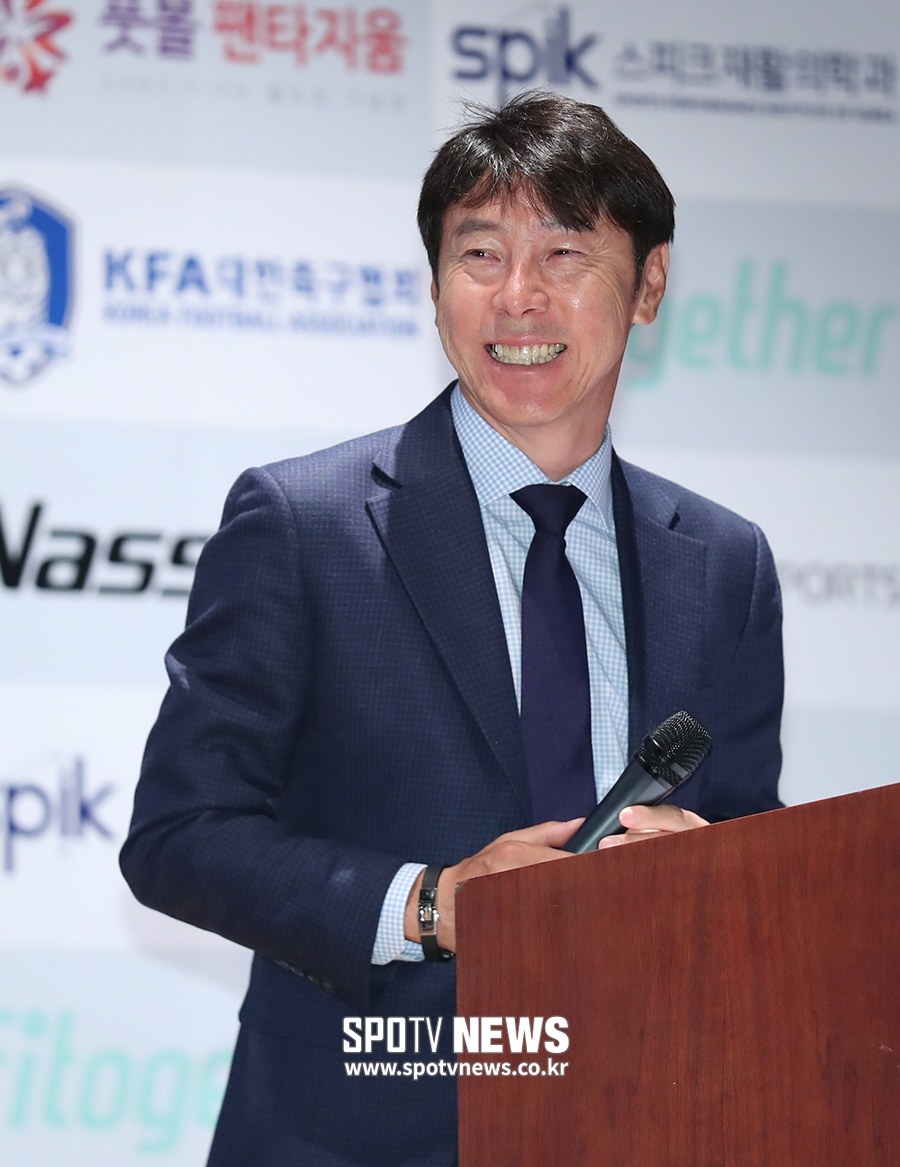 [포토S] 환하게 웃는 신태용 감독