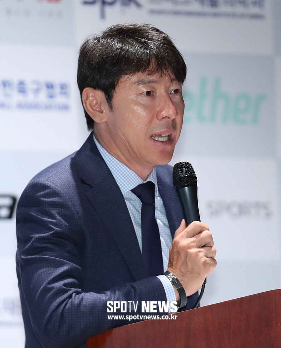 [포토S] 강연에 나선 신태용 감독