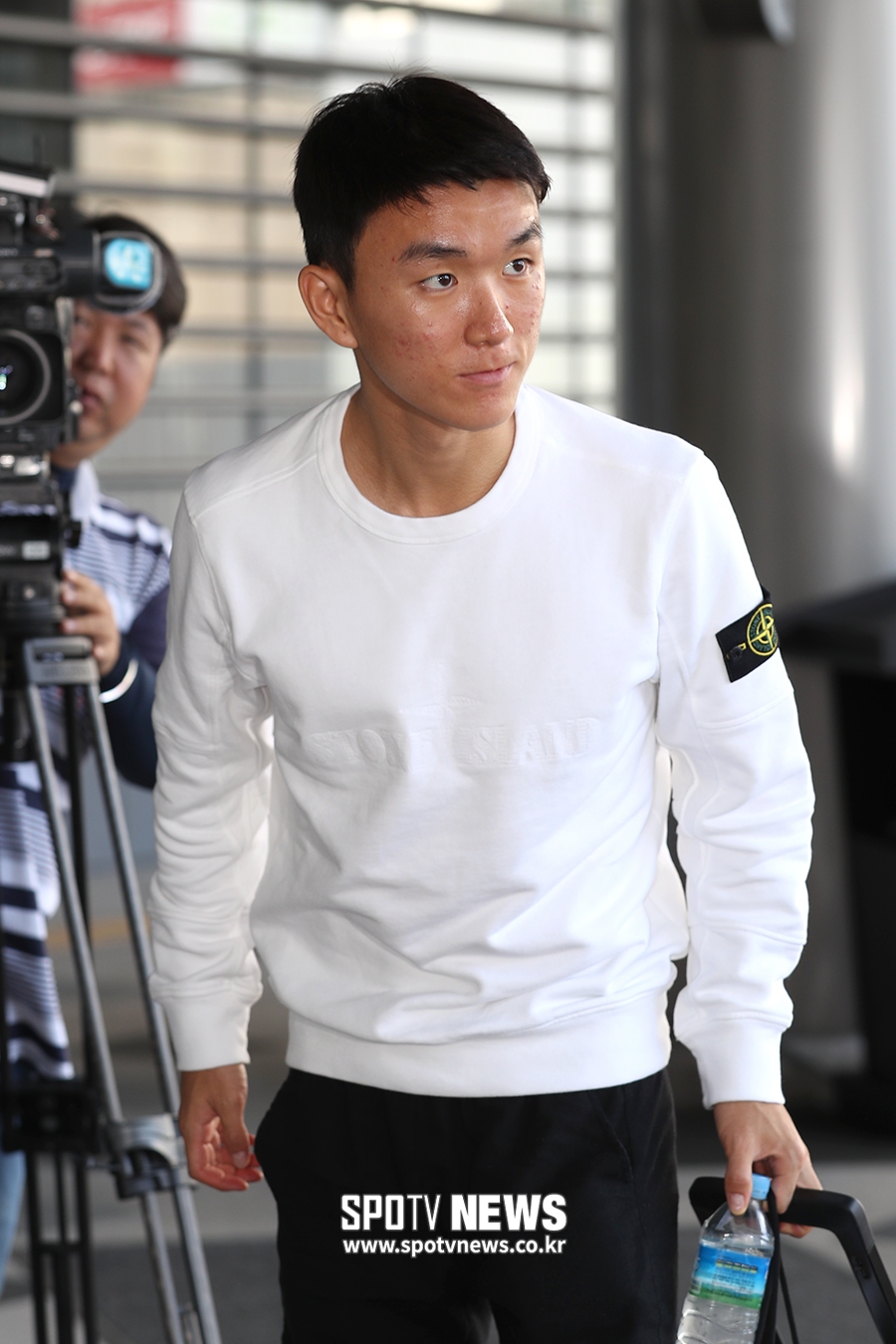 [포토S] 황인범, 아직도 군기 든 모습