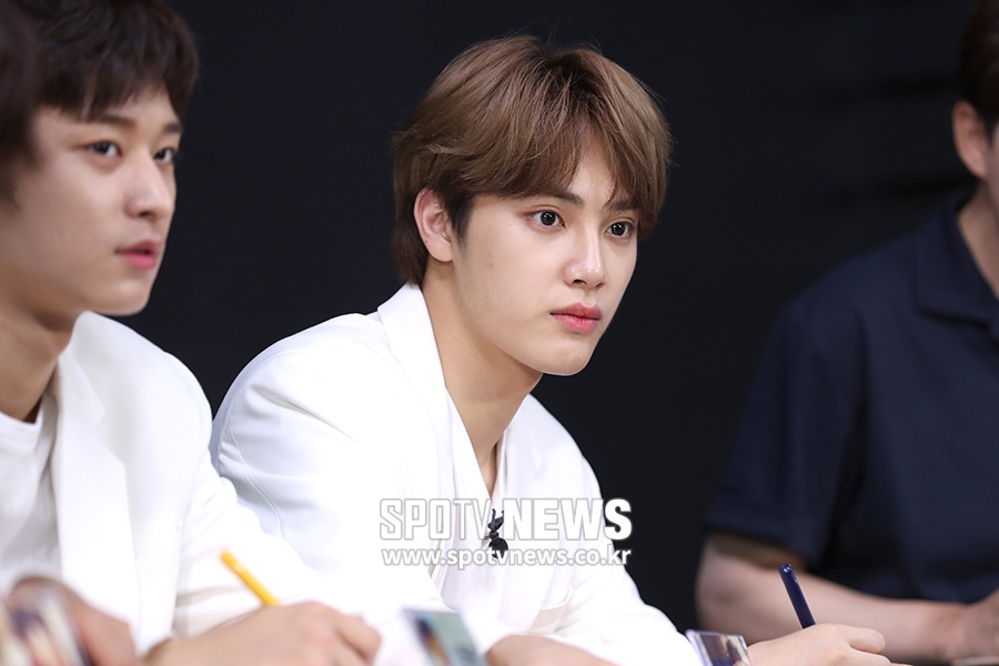 [포토S] 더보이즈 주학년, '잘생쁨'의 정석