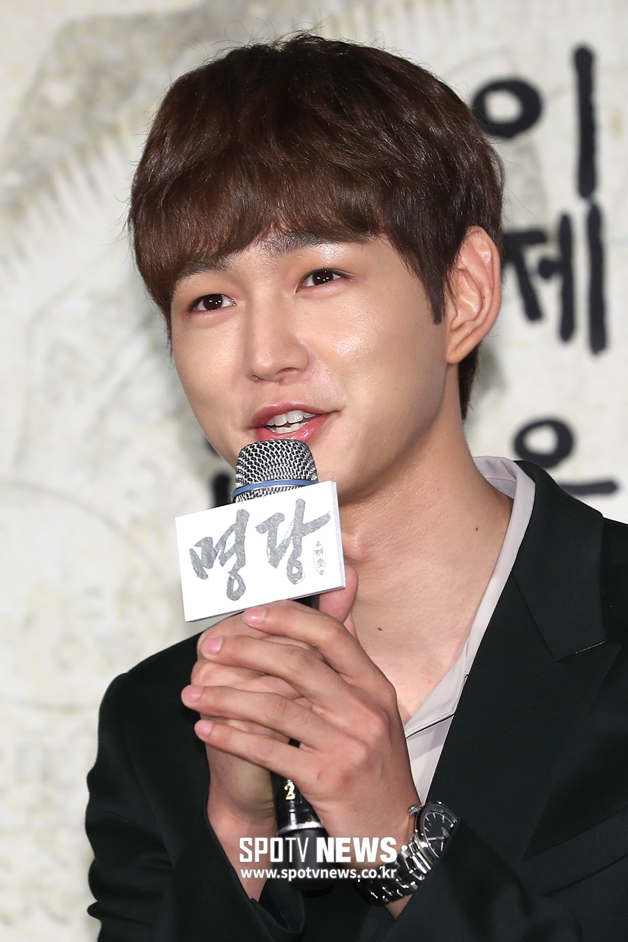 '명당' 이원근 "백윤식 선배와 호흡, 마성의 힘 있어…많이 배웠다"