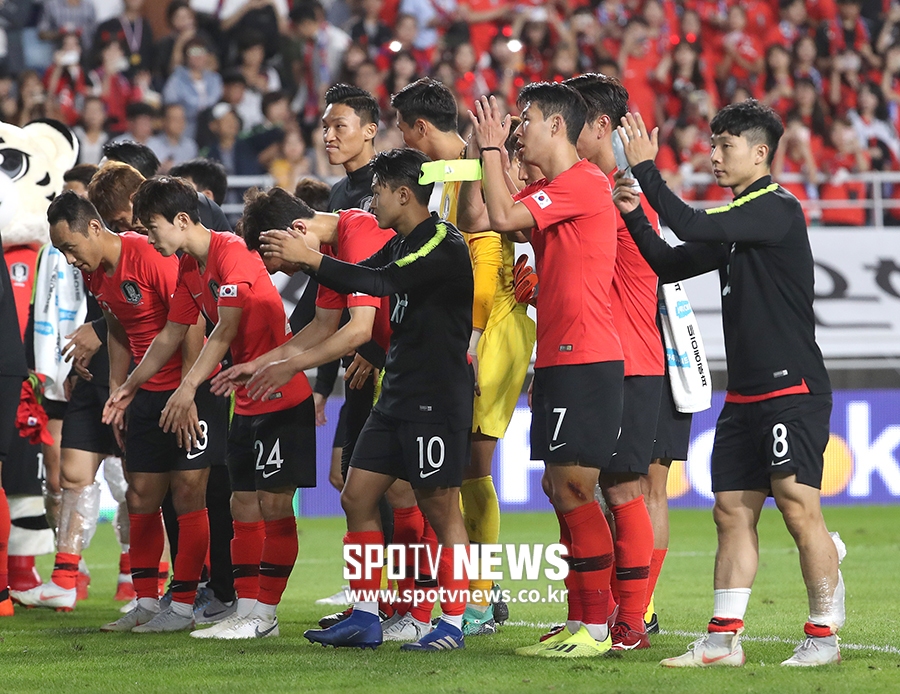 [포토S] 칠레와 대등한 경기 펼친 한국