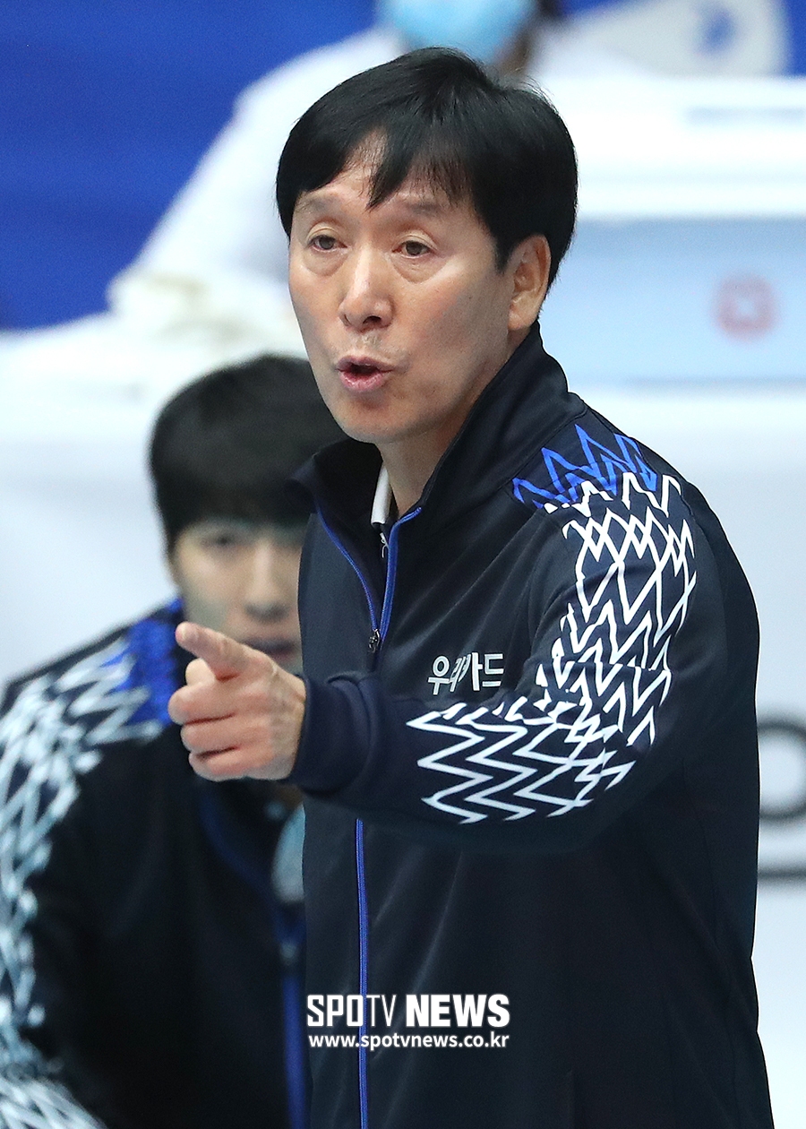 [포토S] 신영철 감독, 작전 지시