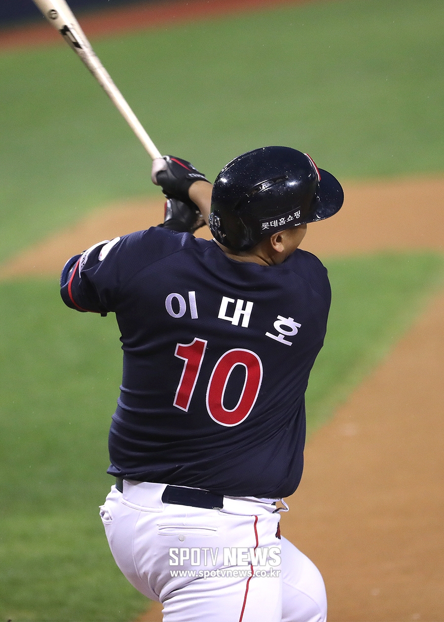[포토S] 이대호, 5년 연속 100타점 달성