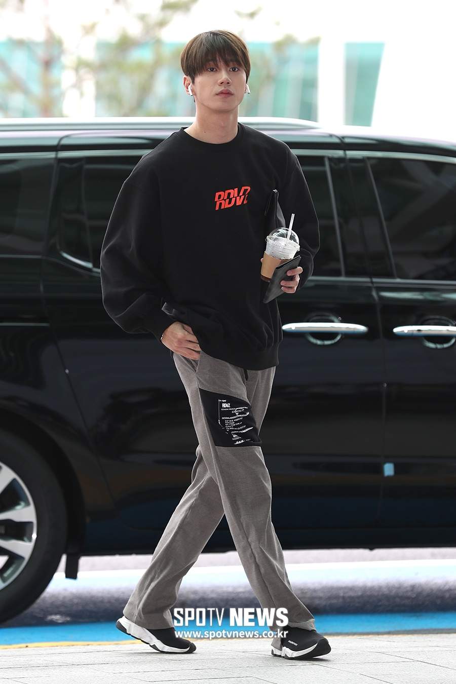 [포토S] 유앤비 준, '편안한 공항패션에도 폼나네'
