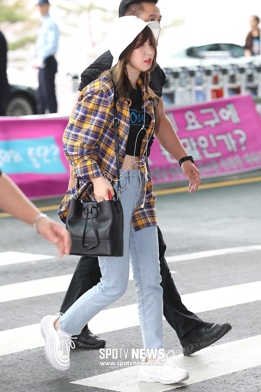 [포토S] 레드벨벳 웬디, 크롭티로 뽐내는 복근