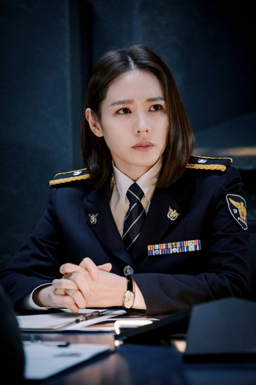 '협상' 변신의 여왕 손예진, 협상가로 걸 크러시 매력 발산