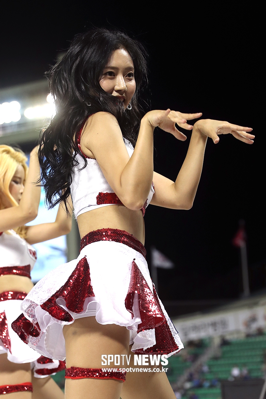 [포토S] 치어리더 정다혜, 유혹의 손짓