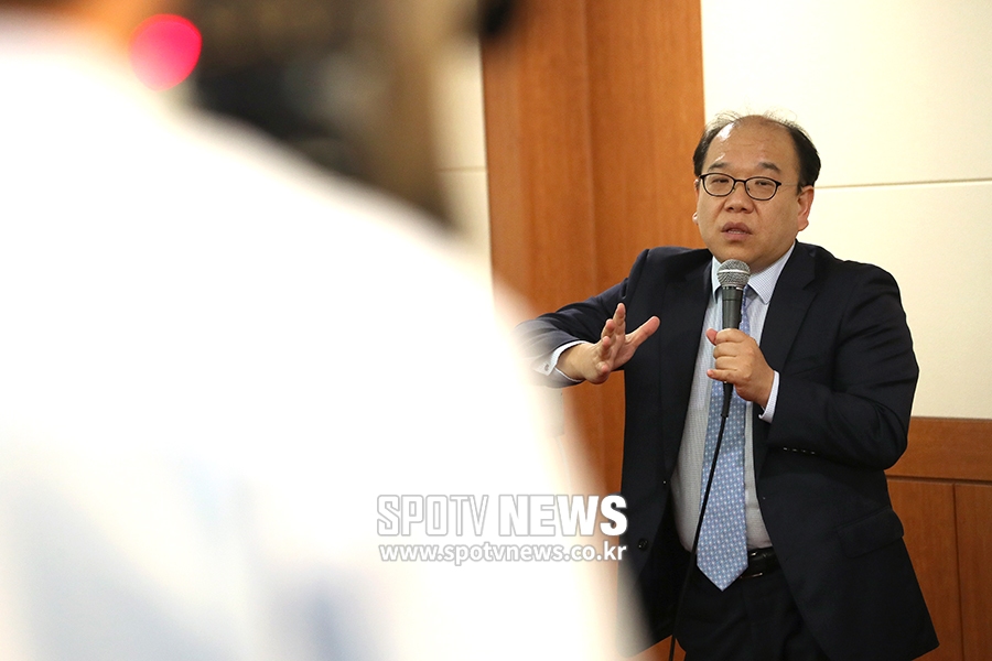 [포토S] 김선웅 사무총장, 'FA제도 변경안 받아들이기 어려워'