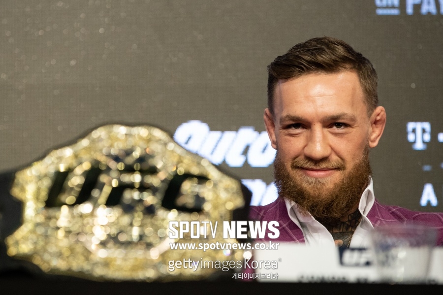 [굿모닝 UFC] 맥그리거 "메이웨더와 복싱 재대결 원한다"