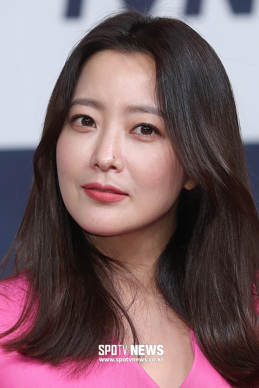 [포토S] 김희선, 클로즈업을 부르는 얼굴
