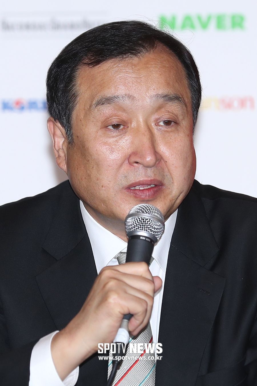 [포토S] 인사말 하는 전양준 집행위원장