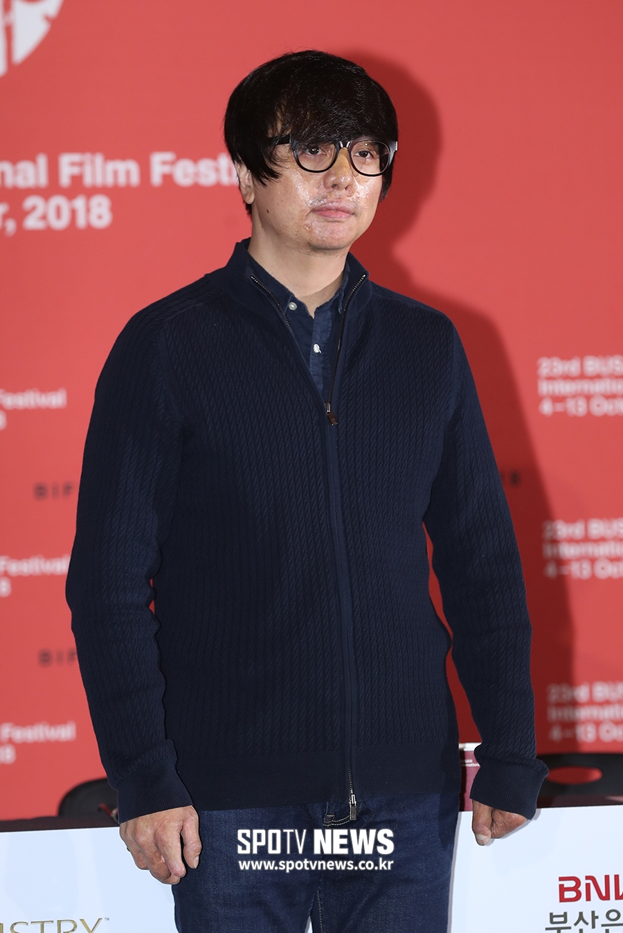 [포토S] 포즈 취하는 윤재호 감독