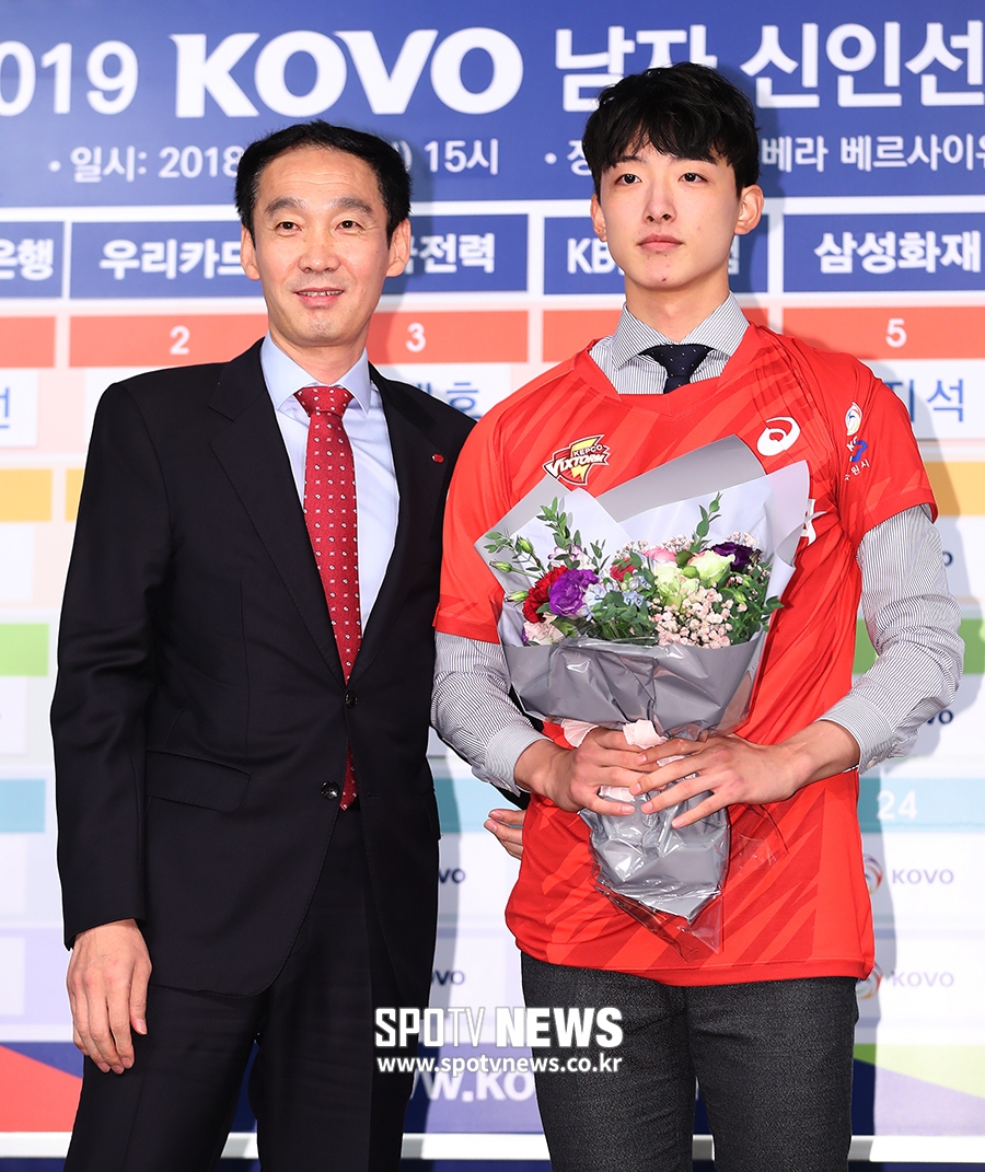 [포토S] 박태환, '한국전력에서 멋진 모습 보여드릴게요'
