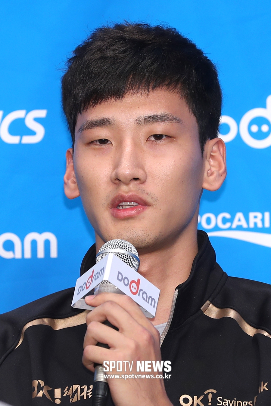 [포토S] 인사말 하는 송명근