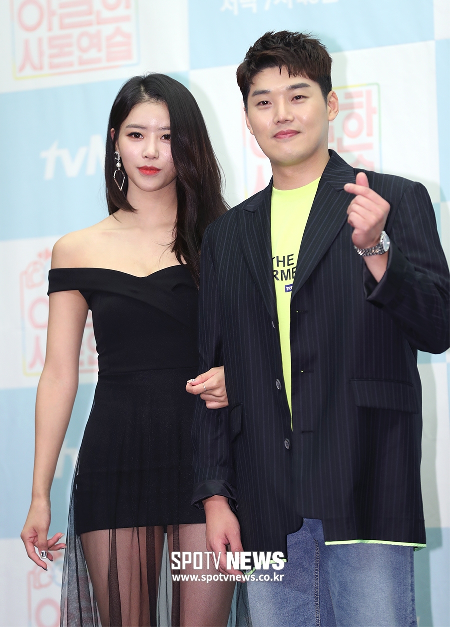 [포토S] 러블리즈 미주-권혁수, '잘 어울리나요?'