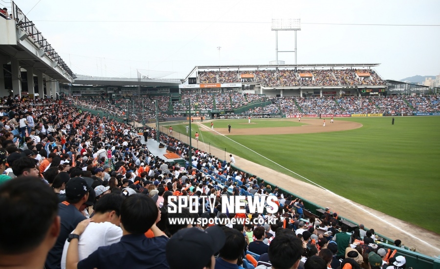 가는 자와 오는 자, 10월은 KBO 리그 '안녕의 계절'