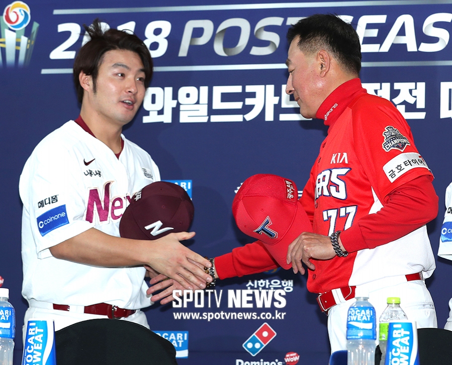 [포토S] 김기태 감독, '병호야 살살해라'