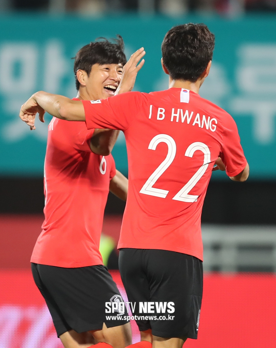 [포토S] 득점에 기뻐하는 황인범-박주호