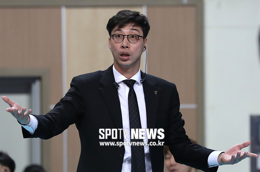 [포토S] 김세진 감독, '아웃?'