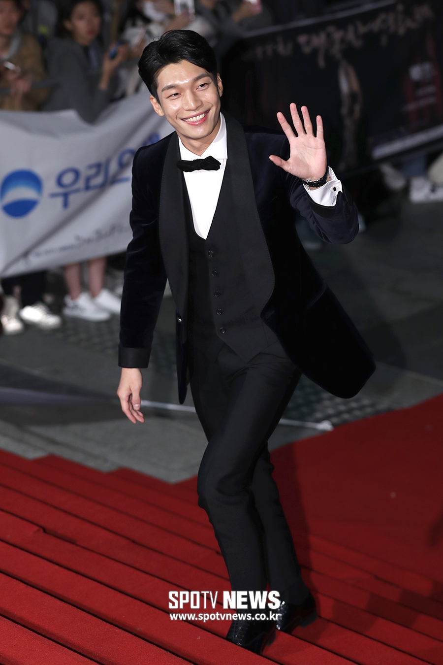 [포토S] 위하준, 젠틀한 인사