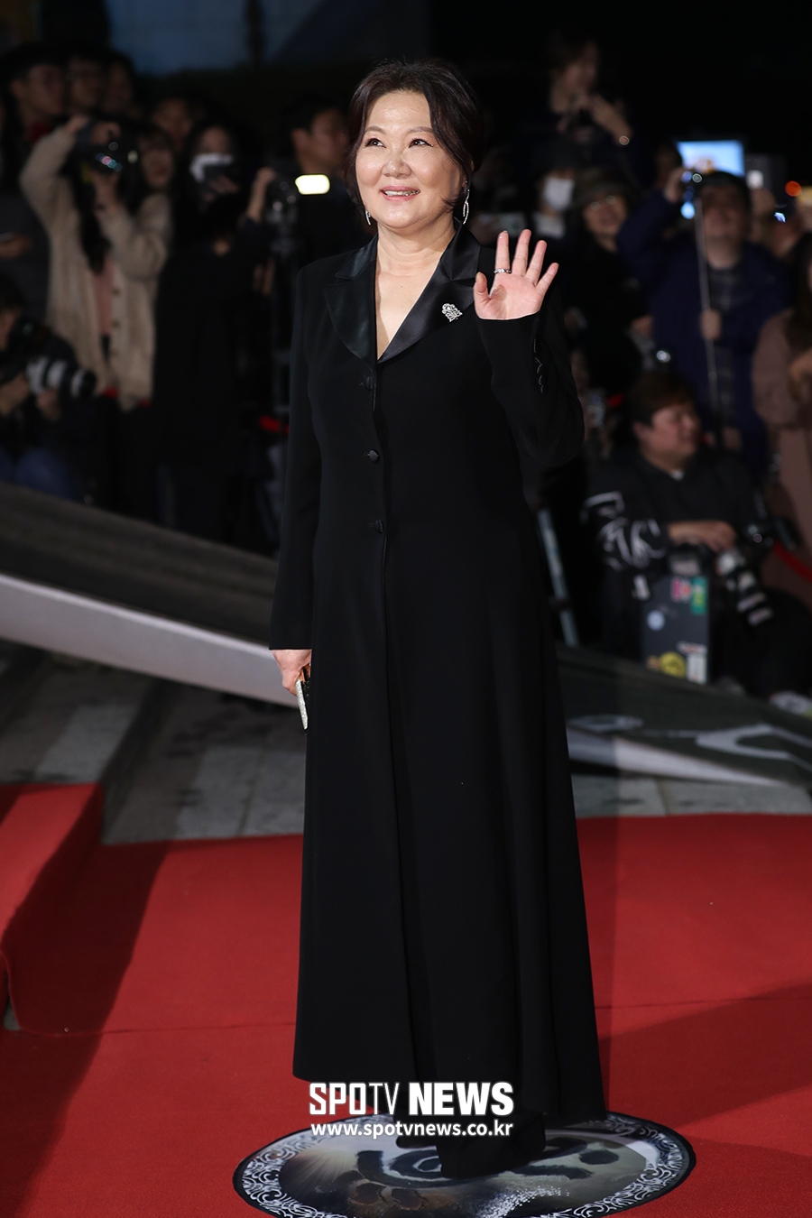 [포토S] 김해숙, 블랙 롱 드레스 입고