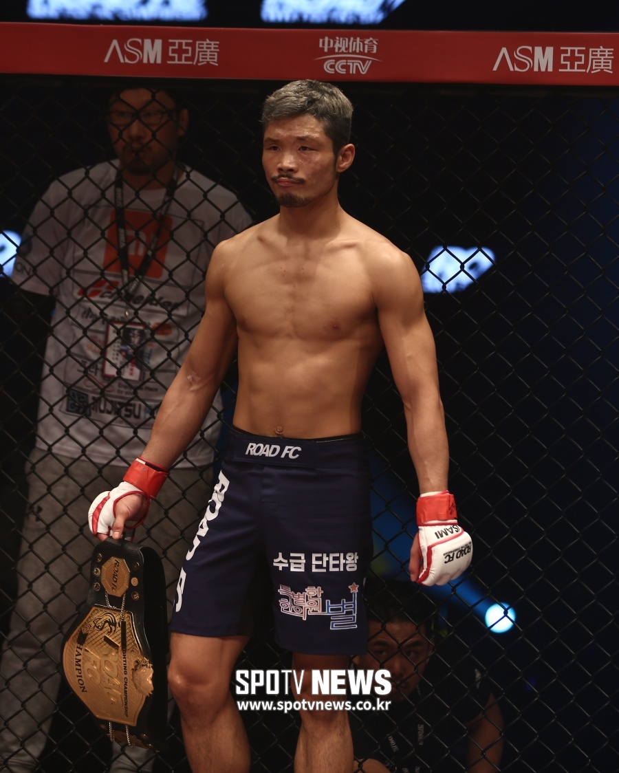 로드FC 챔프 최무겸 은퇴 선언…"이정영과 대결, 마지막 경기"